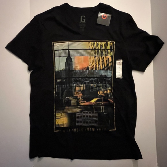 *NWT GUESS Black and Gold Bold New York City Graphic Tshirt - Men’s Size XL - Picture 3 of 3